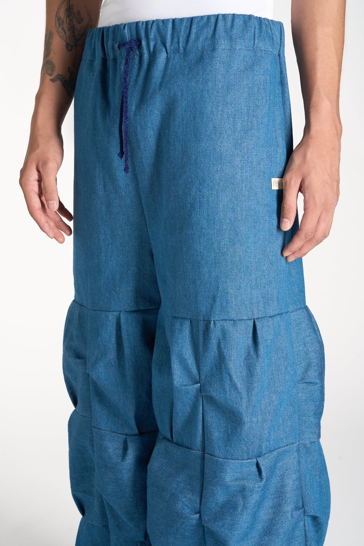 PANTALONE WIDE LEG IN DENIM BLU CON PATCHWORK 3D
